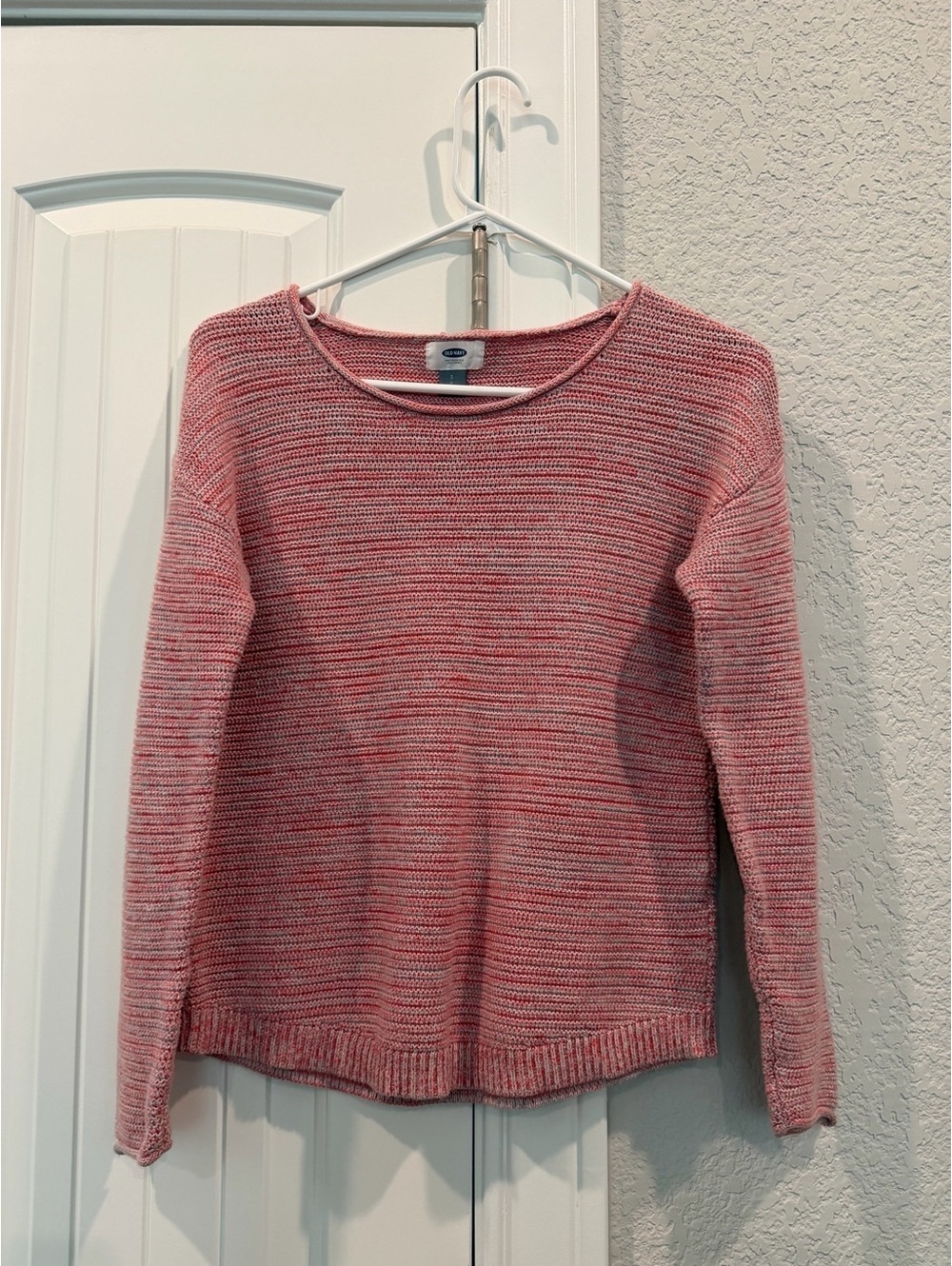Old Navy Women's Pink and Gray Knit Sweater Size Small